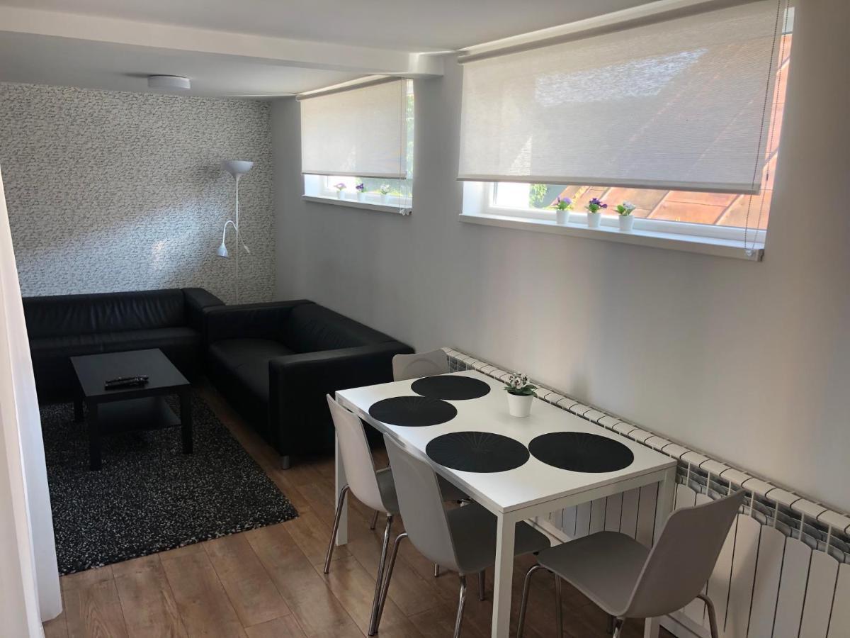 Apartman V Centre Michaloviec Michalovce Exterior photo
